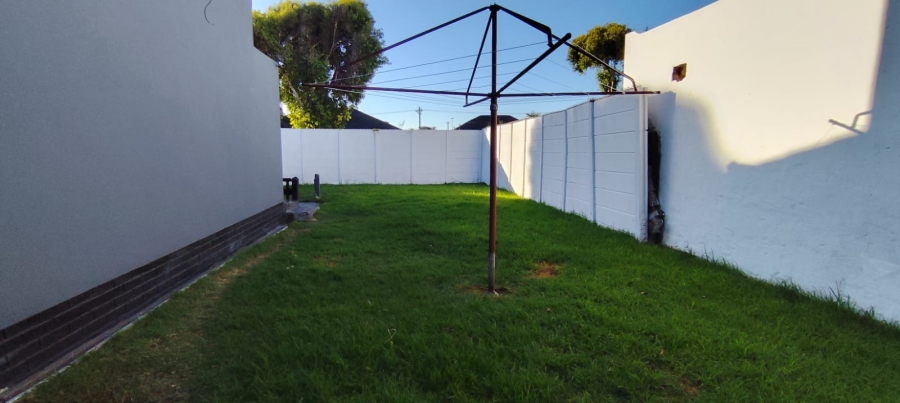 3 Bedroom Property for Sale in Lansdowne Western Cape